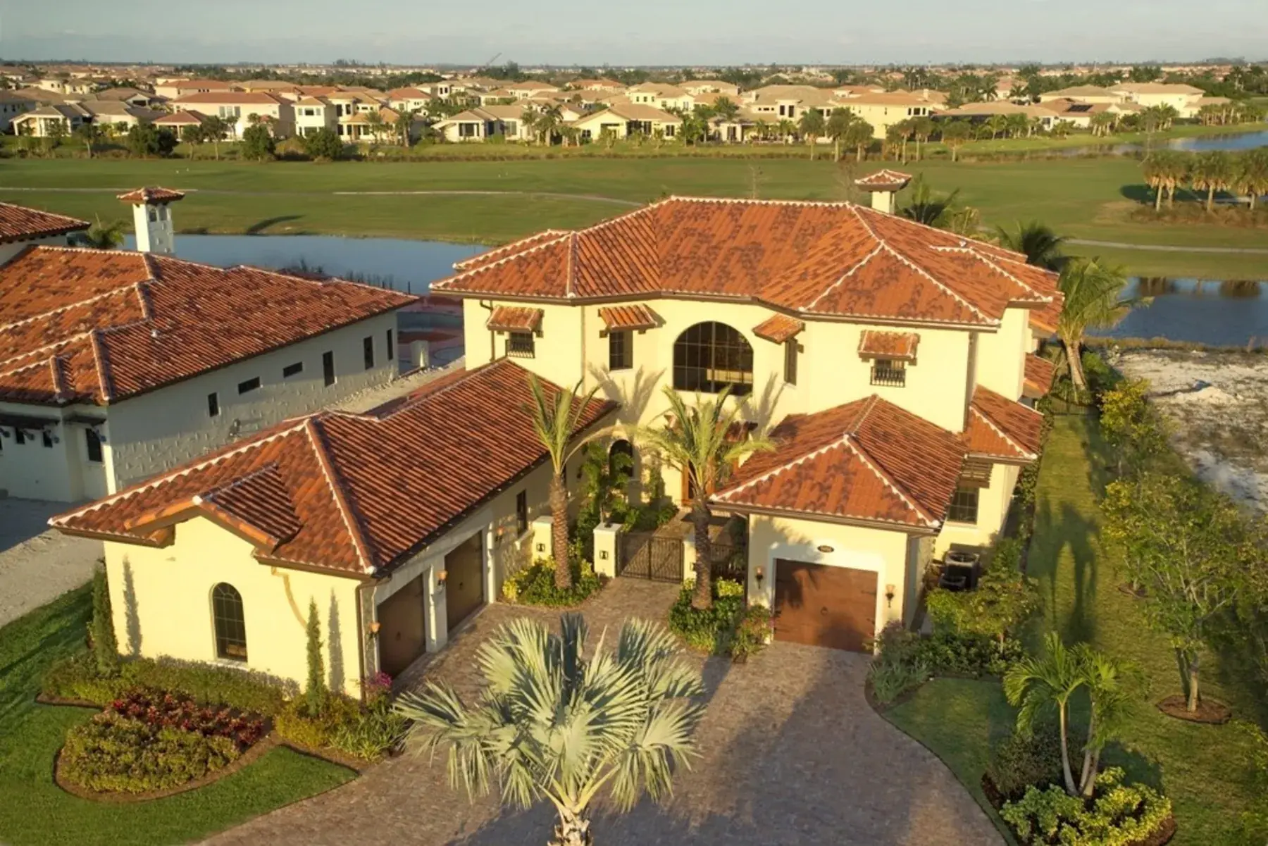 Estate residence overlooking a golf course